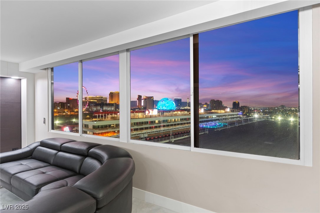 205 East Harmon Avenue 1012