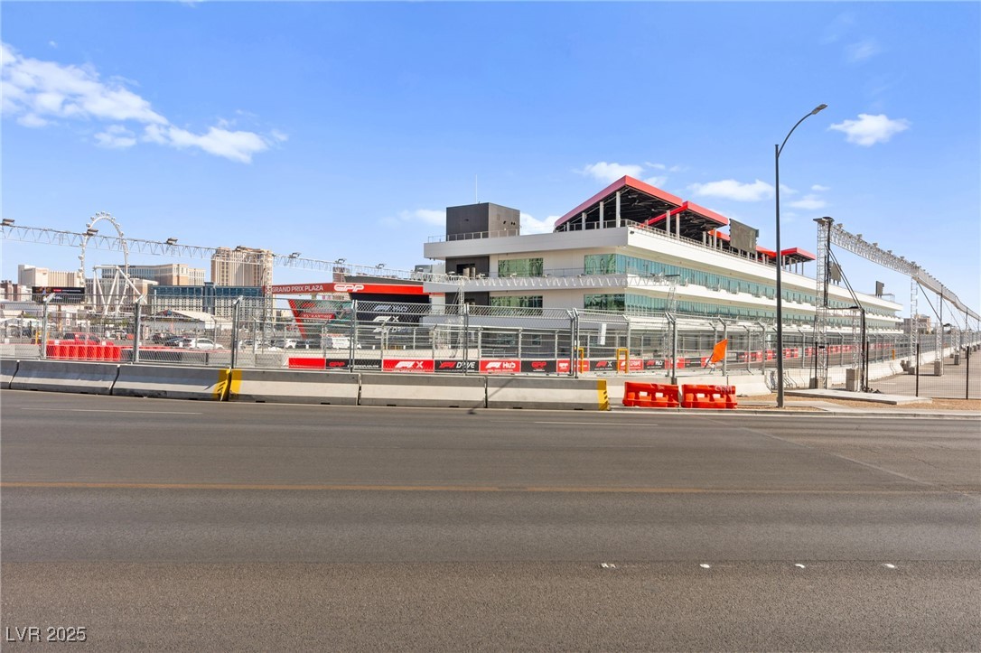 205 East Harmon Avenue 1012