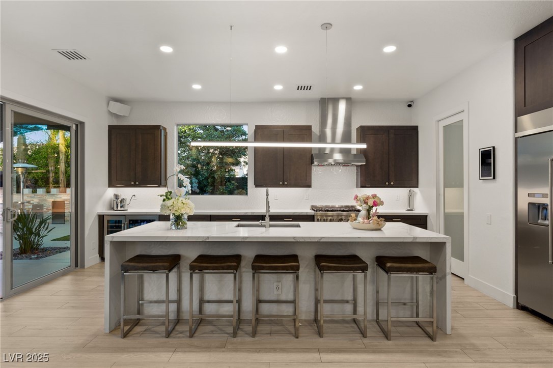 2240 Boutique Avenue