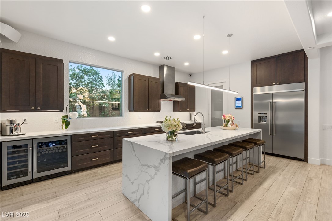 2240 Boutique Avenue