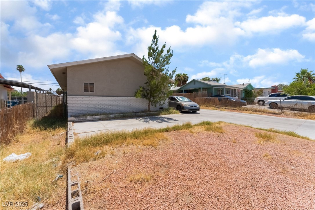 2002 Marlin Avenue