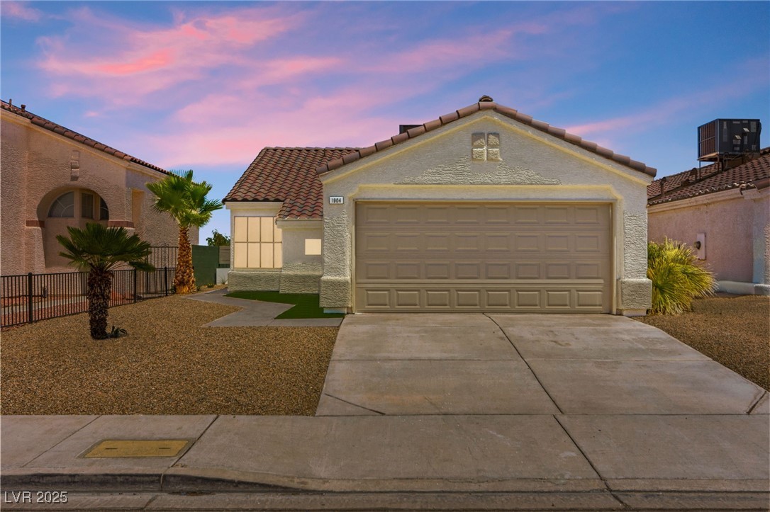1904 Leaning Pine Way