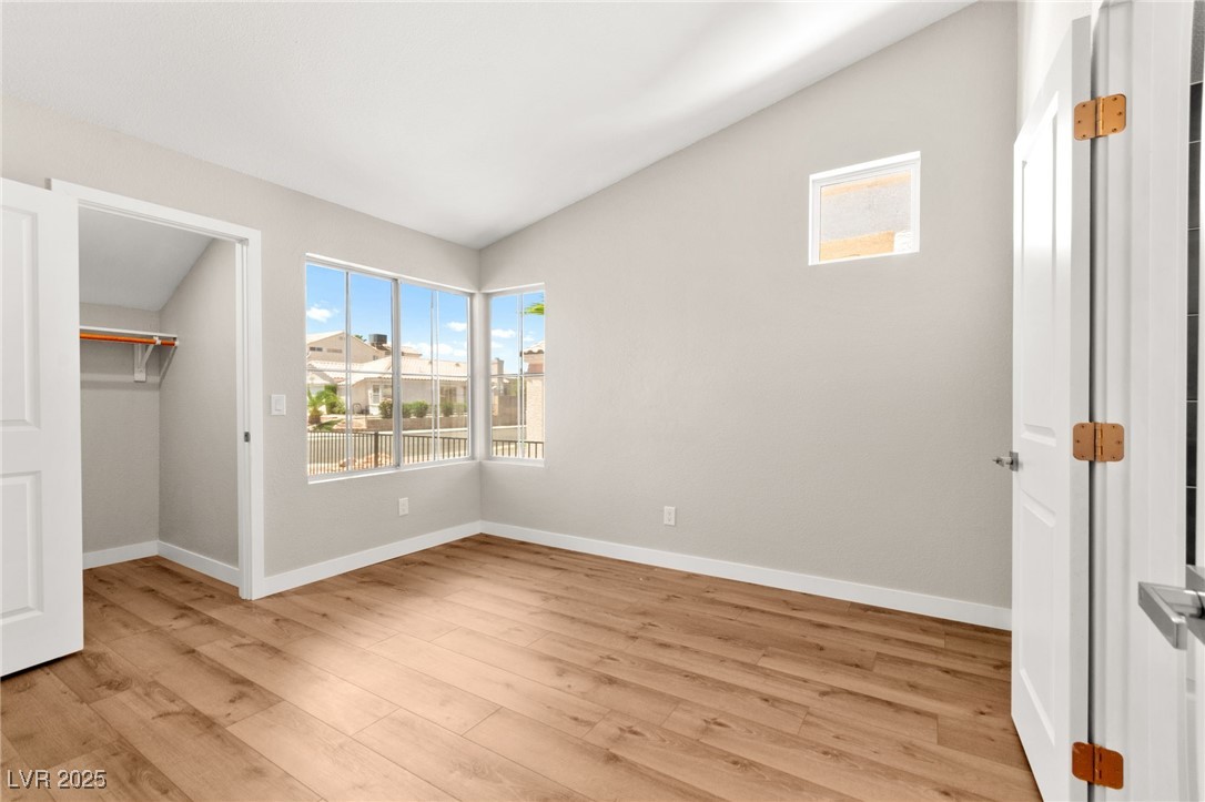 1904 Leaning Pine Way