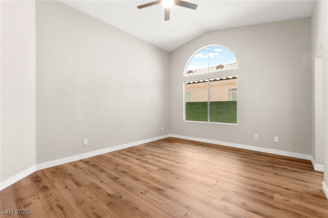 1904 Leaning Pine Way