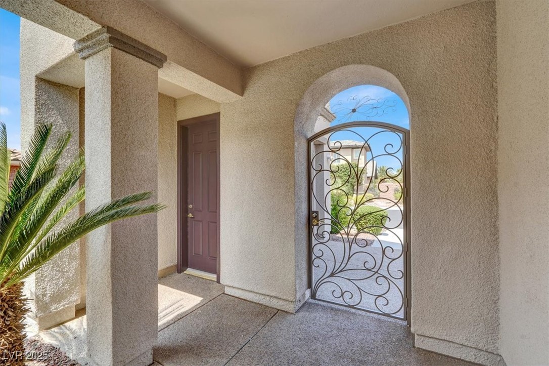 8517 Grand Palms Circle
