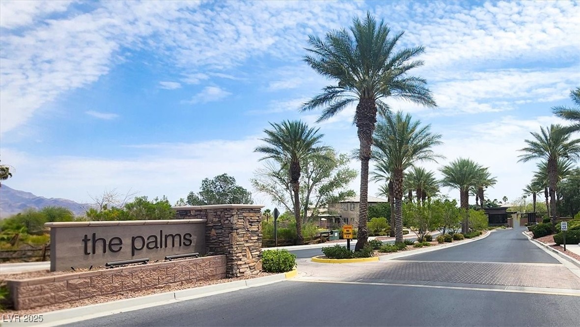 8517 Grand Palms Circle