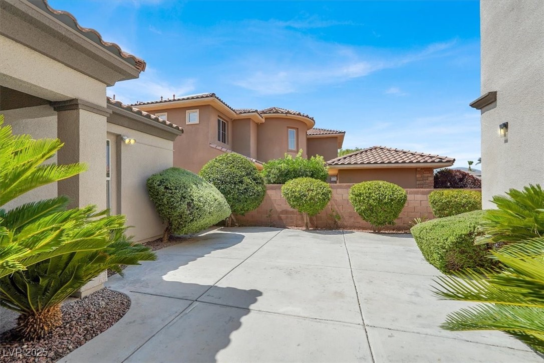 8517 Grand Palms Circle