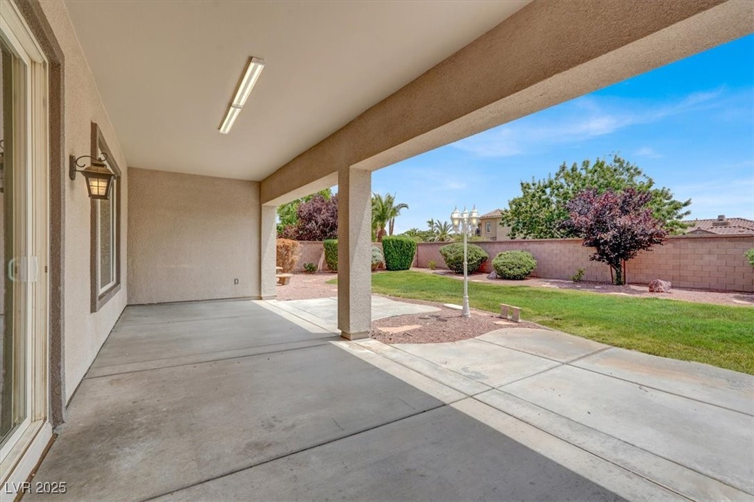 8517 Grand Palms Circle