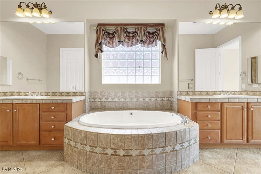 8517 Grand Palms Circle