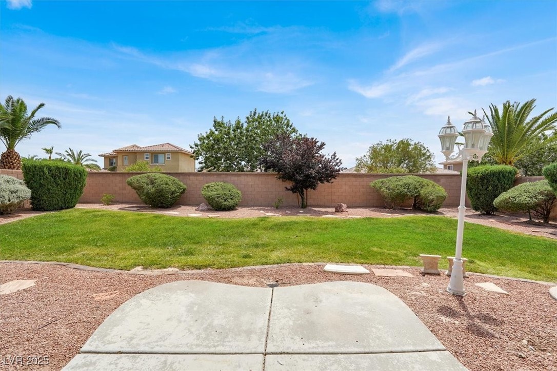 8517 Grand Palms Circle