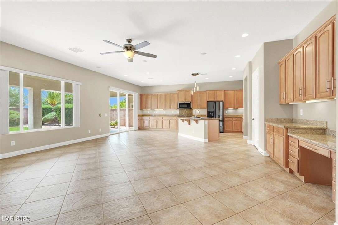 8517 Grand Palms Circle