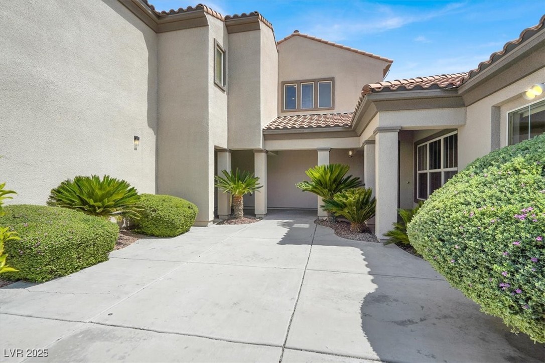 8517 Grand Palms Circle