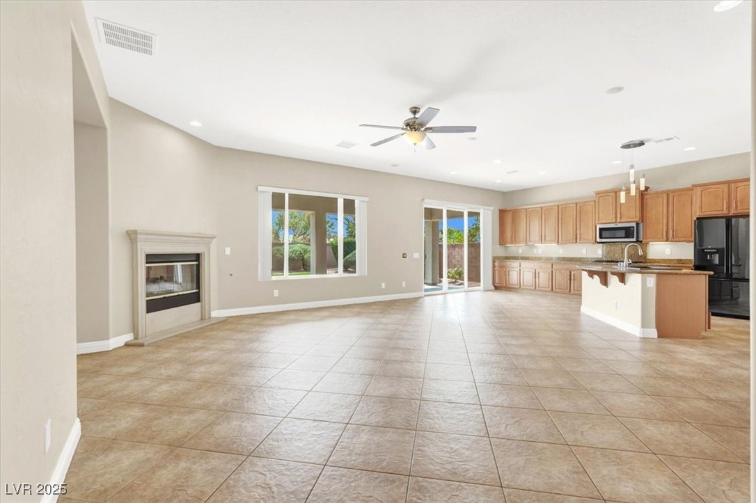 8517 Grand Palms Circle