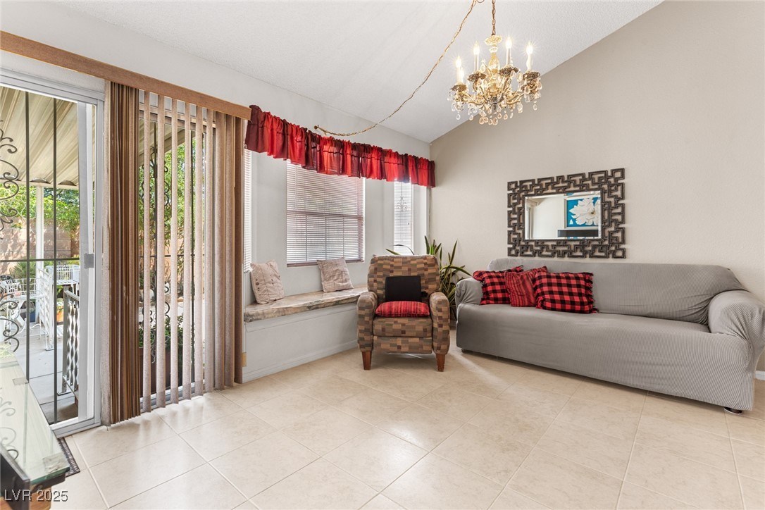 3008 Kennewick Drive