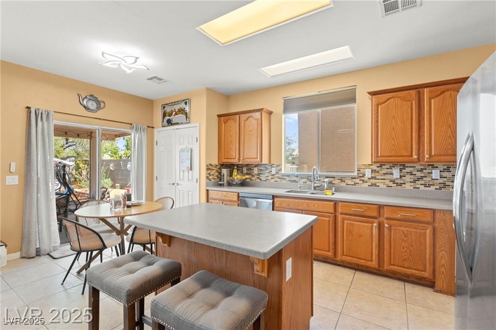 7032 Wonderberry Street