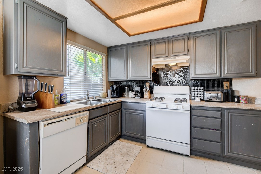 4409 Charneta Court