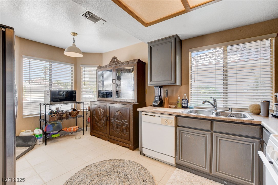 4409 Charneta Court