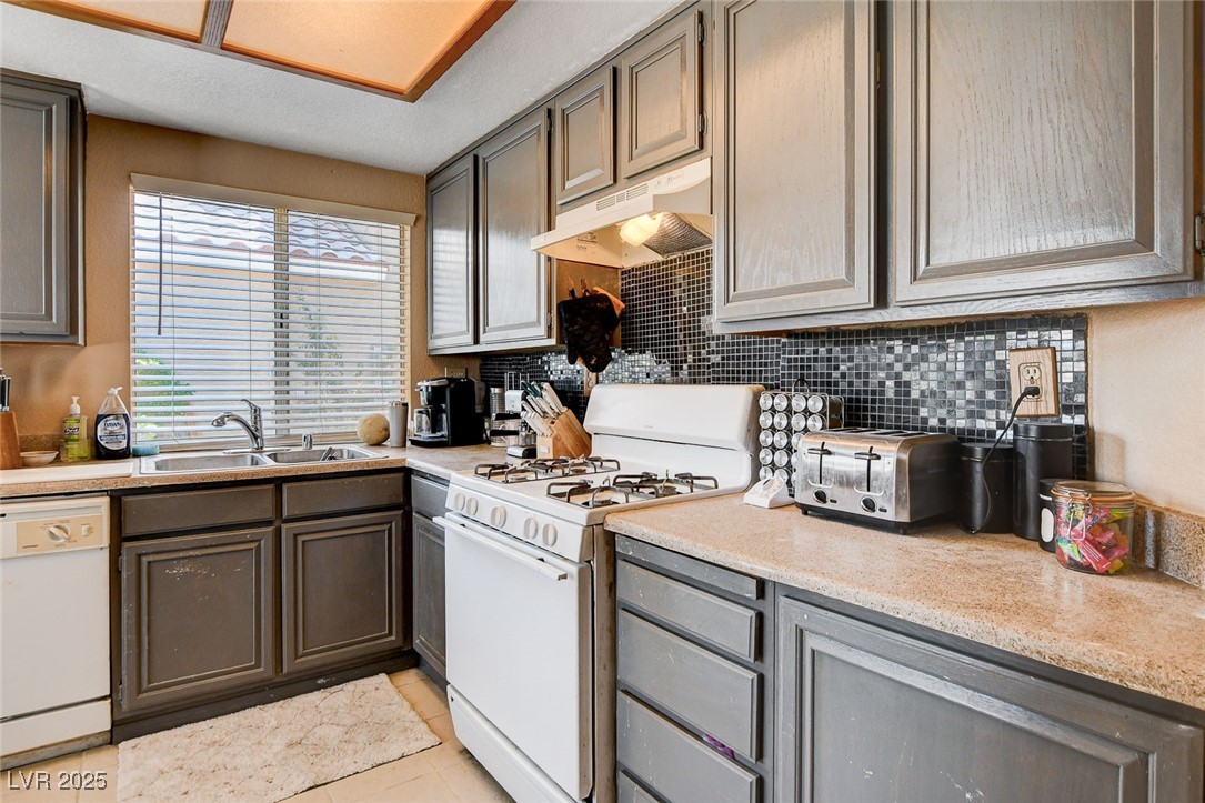 4409 Charneta Court