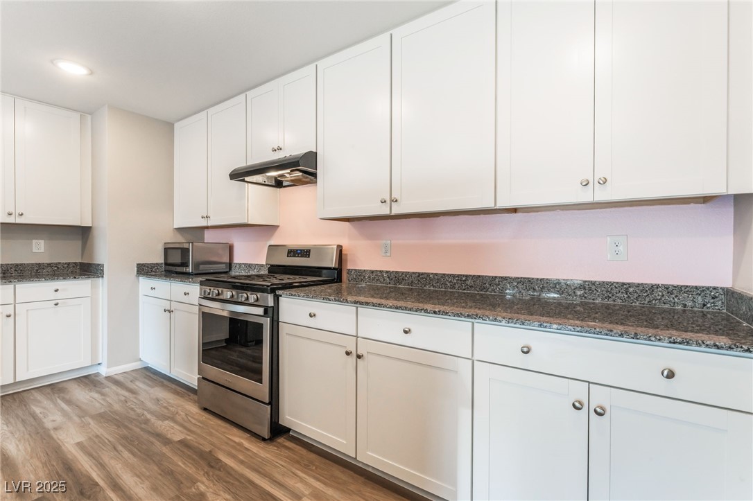 1102 East Dorrell Lane