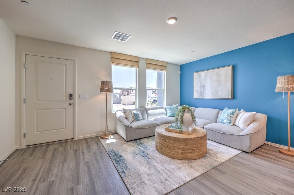 6149 Hibiscus Garden Street 187