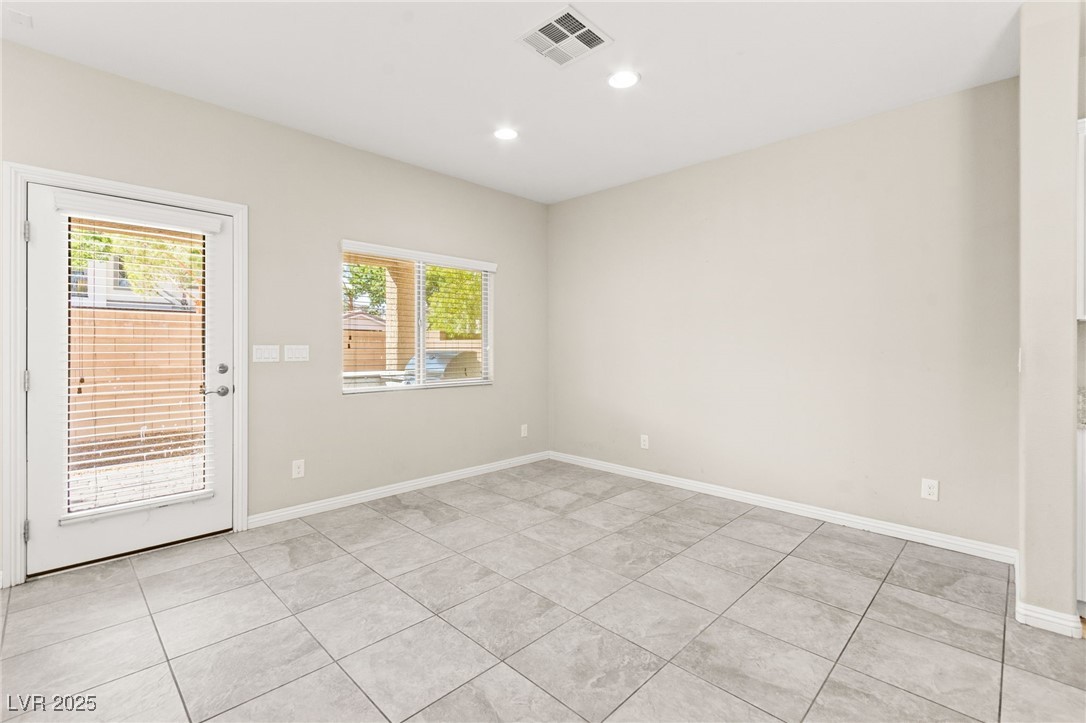 6837 Dragonfly Rock Street