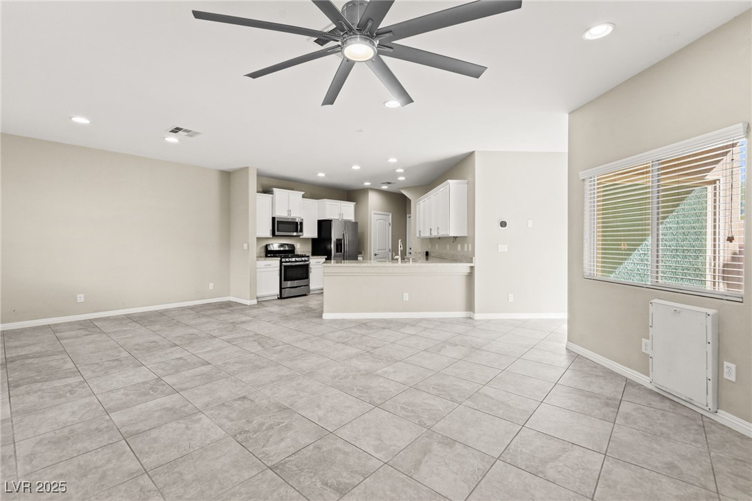 6837 Dragonfly Rock Street
