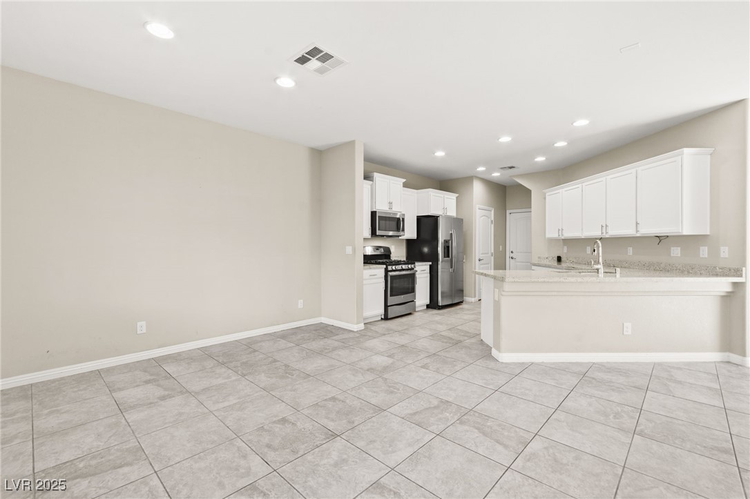 6837 Dragonfly Rock Street