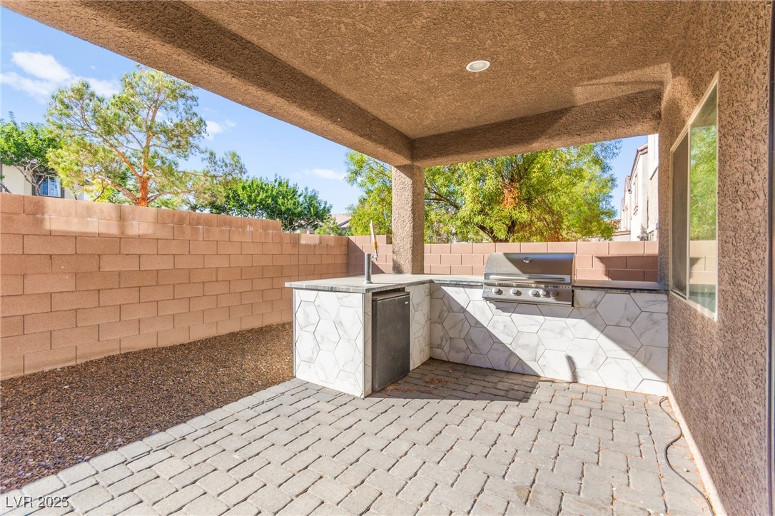 6837 Dragonfly Rock Street