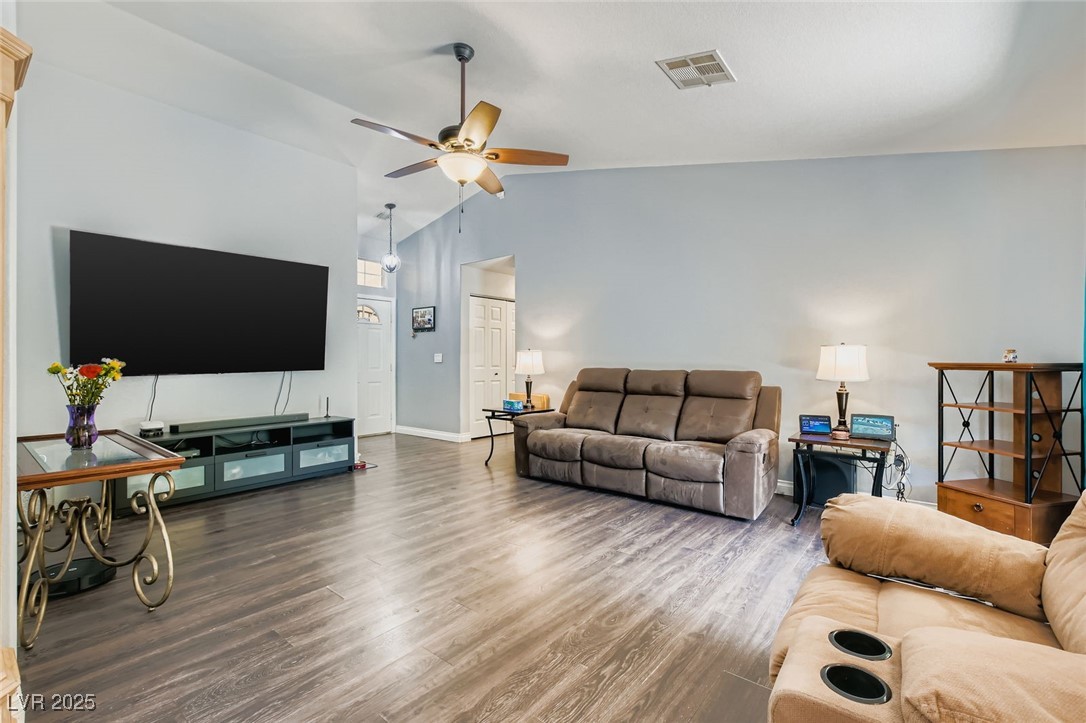 4001 Clove Tree Court