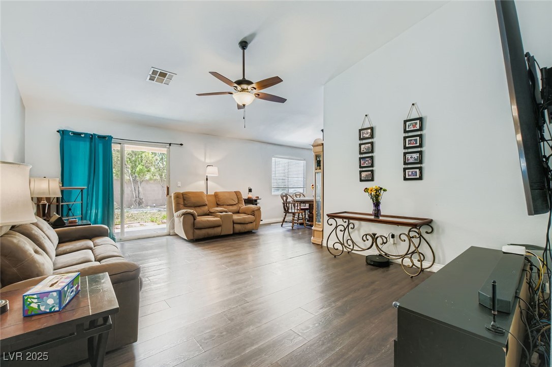 4001 Clove Tree Court