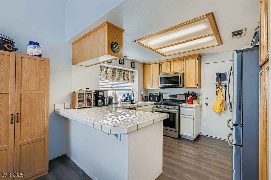 4001 Clove Tree Court
