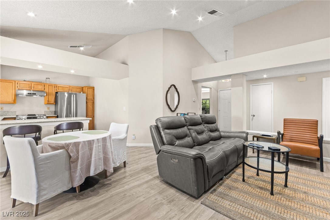 7951 Aspendale Drive