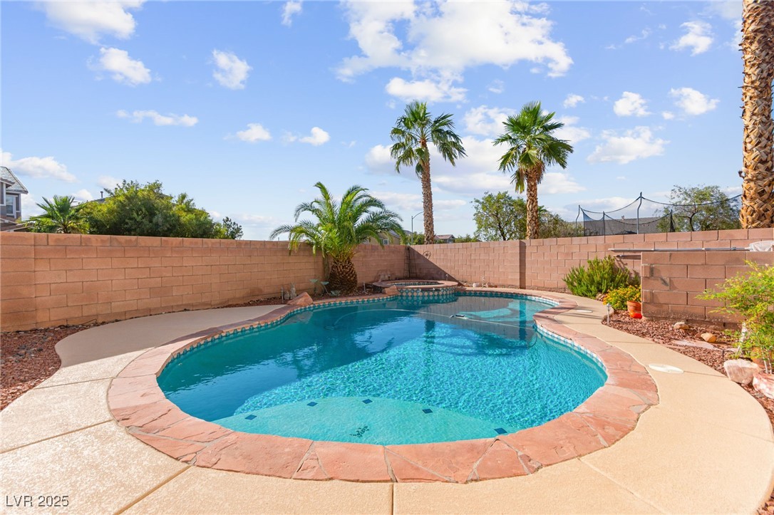 977 Courtney Valley Street