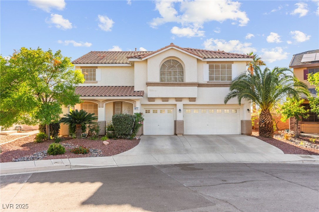 977 Courtney Valley Street