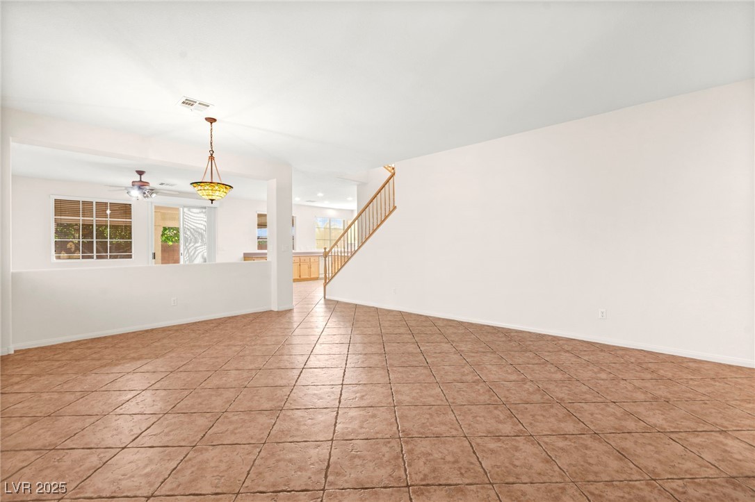 977 Courtney Valley Street