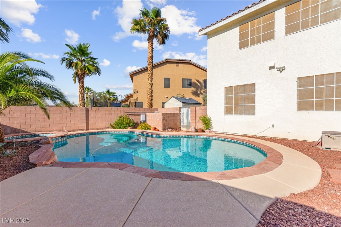977 Courtney Valley Street