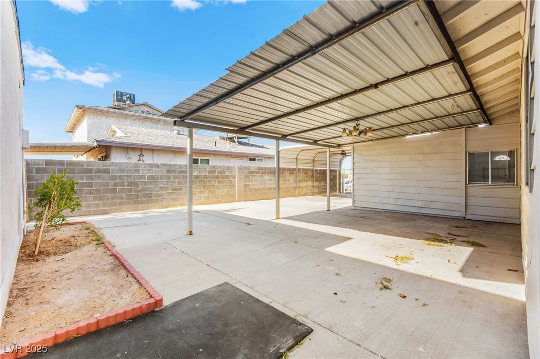 5285 Hillsboro Lane