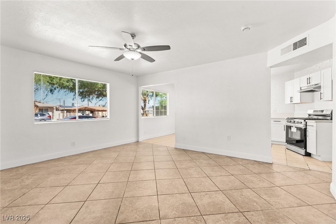 5285 Hillsboro Lane