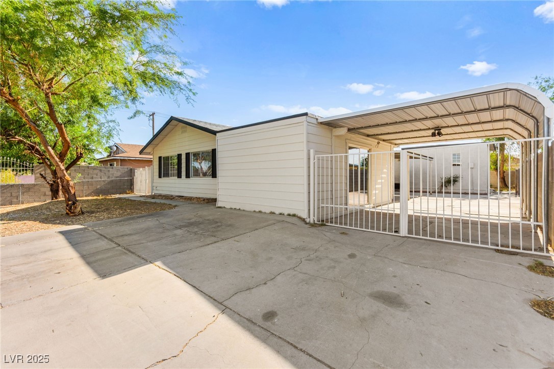 5285 Hillsboro Lane