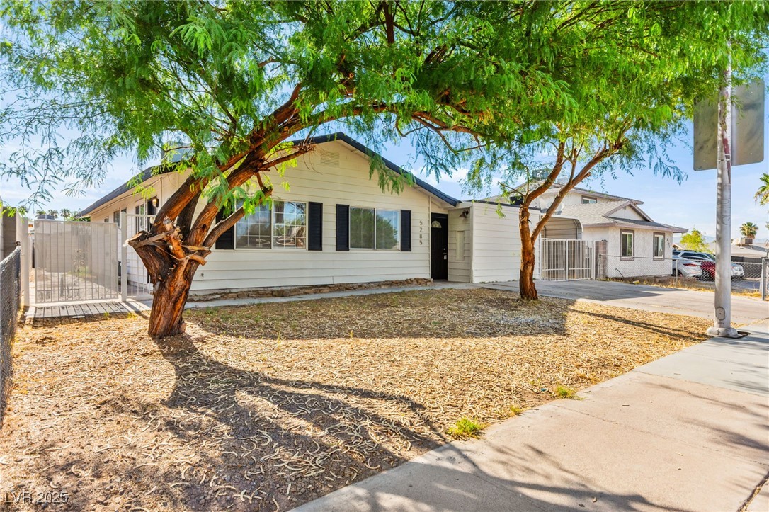 5285 Hillsboro Lane