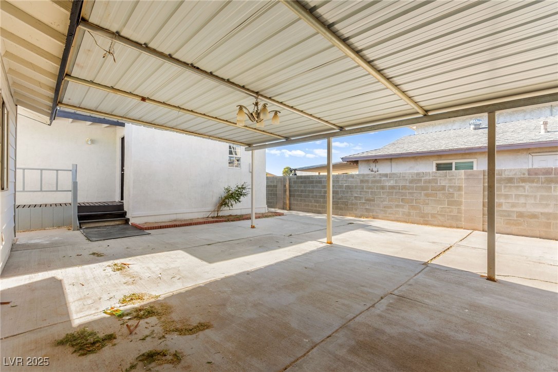 5285 Hillsboro Lane