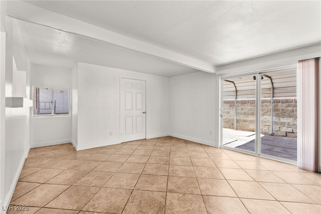 5285 Hillsboro Lane