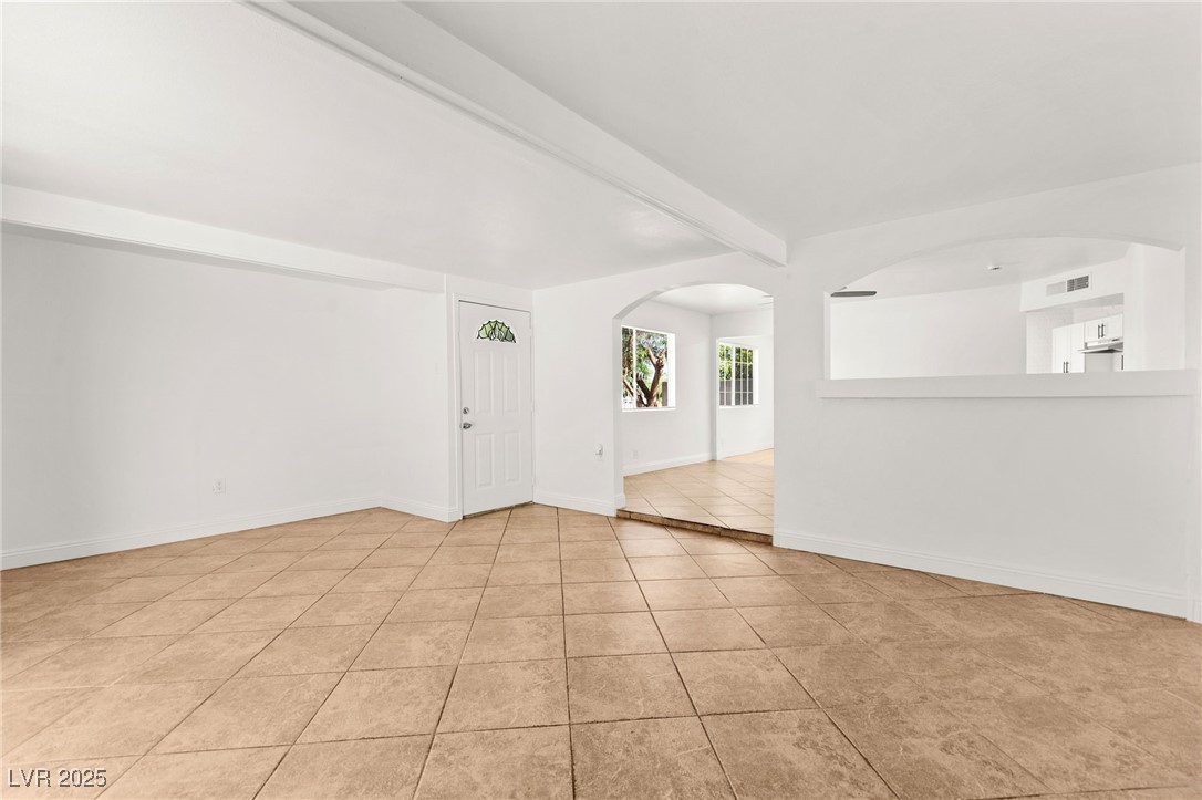 5285 Hillsboro Lane