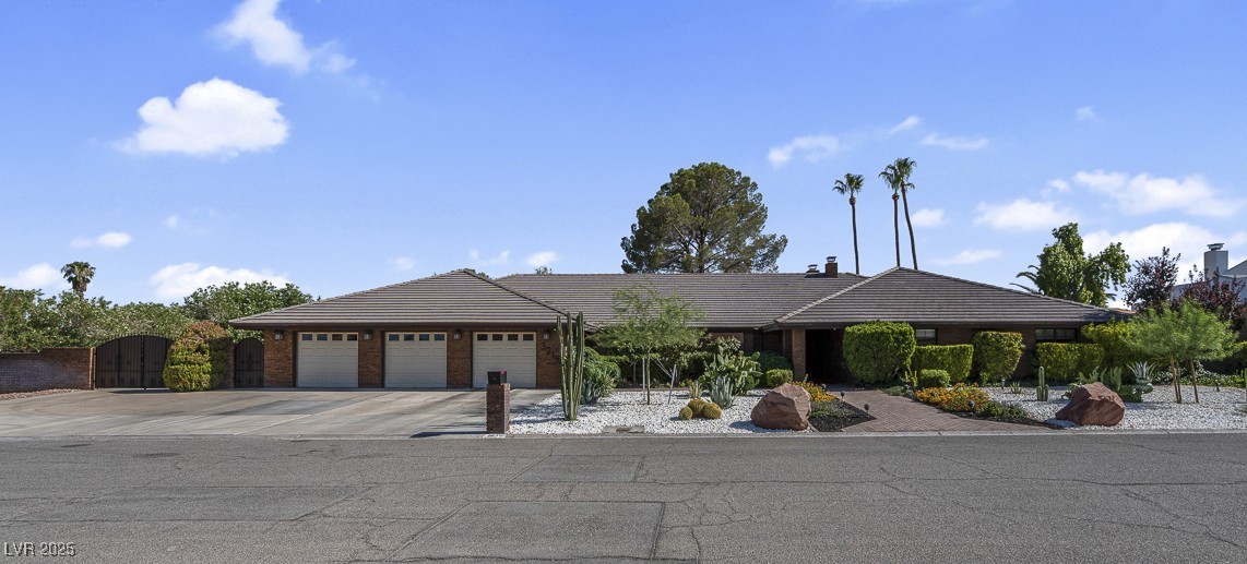 3219 South Torrey Pines Drive