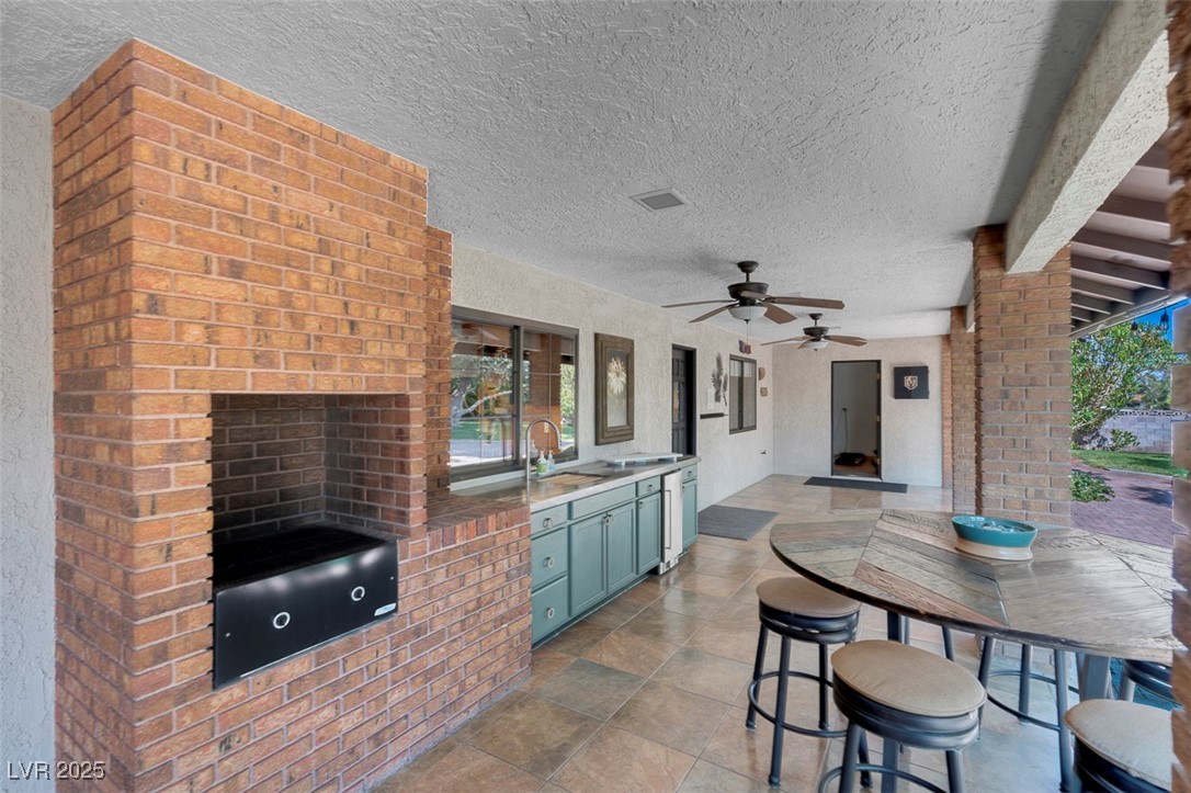 3219 South Torrey Pines Drive