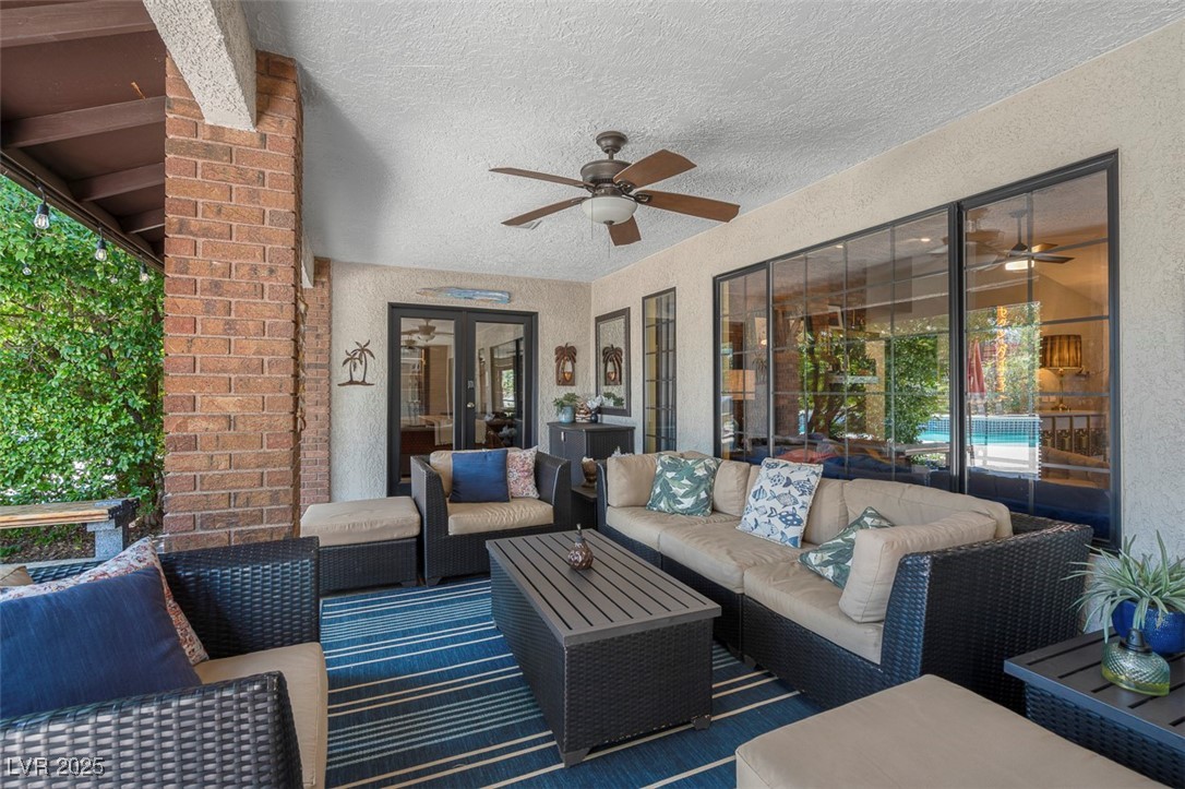 3219 South Torrey Pines Drive