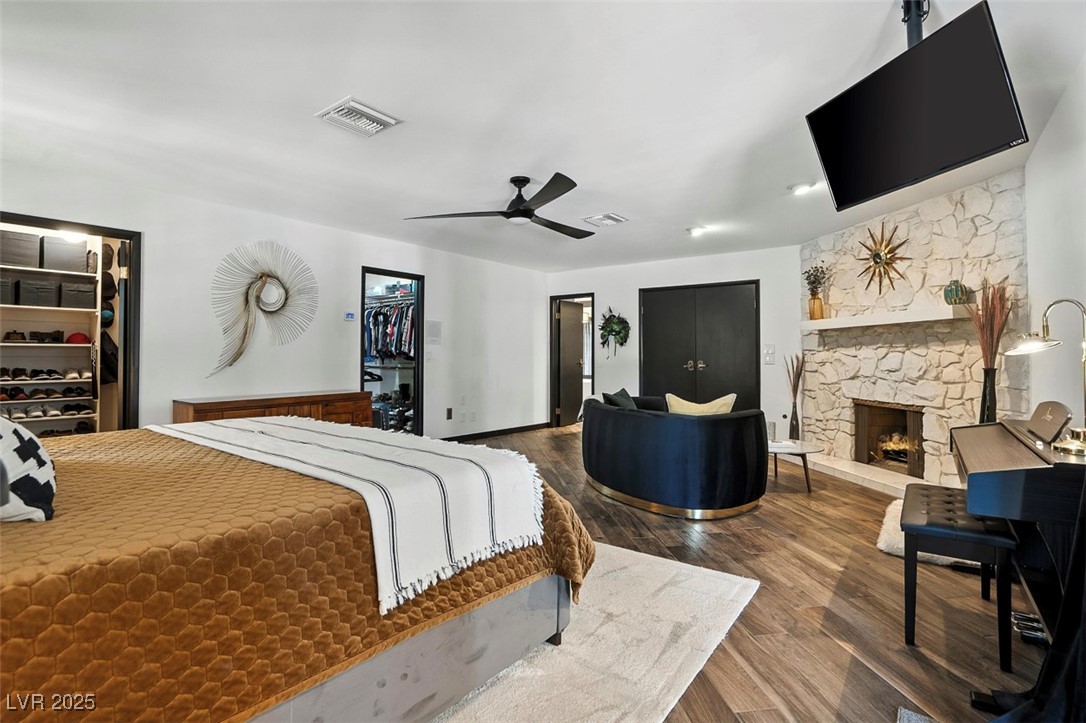 3219 South Torrey Pines Drive