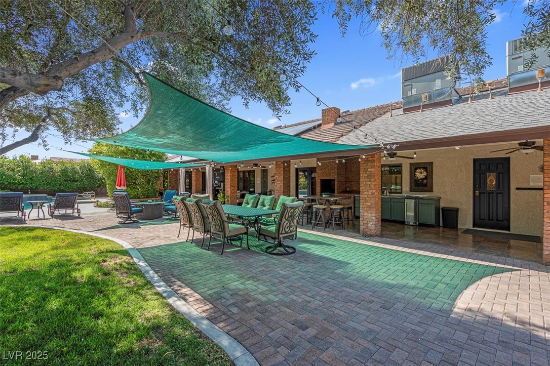 3219 South Torrey Pines Drive