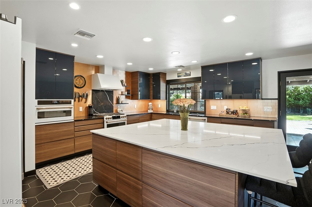 3219 South Torrey Pines Drive
