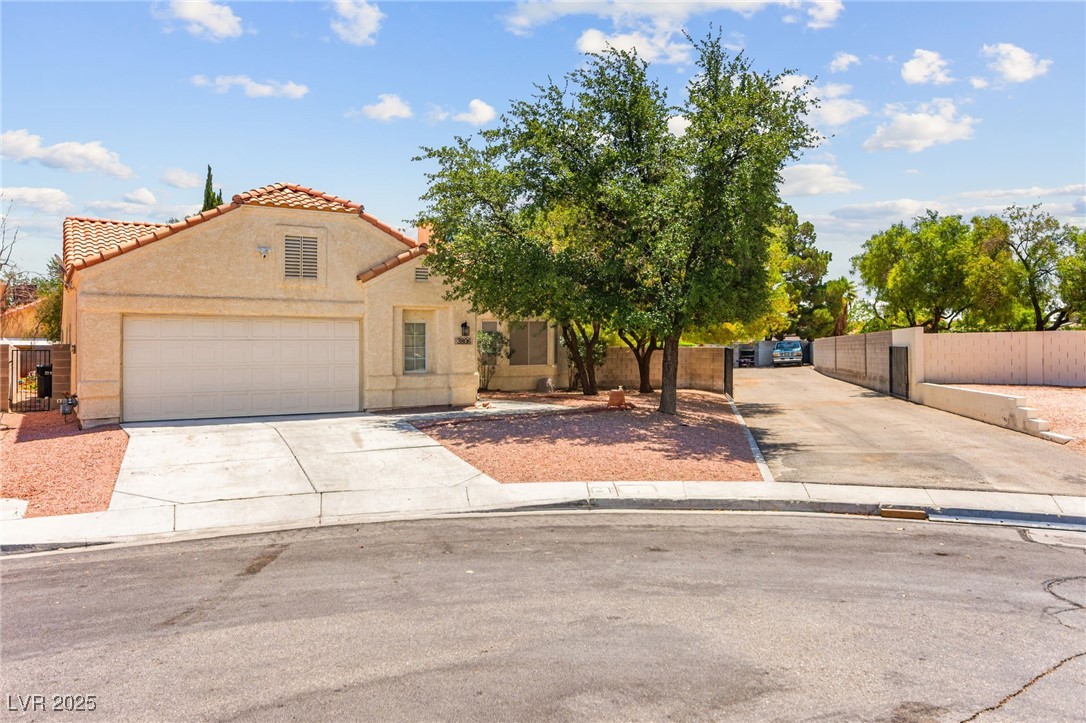 3806 Passionfruit Street